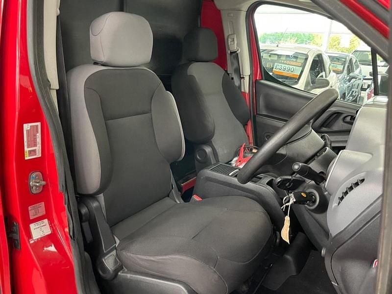 Used Peugeot Partner S 2018 Red MPV