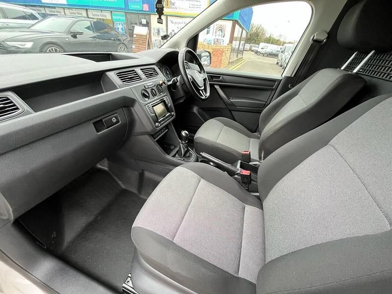 Used VW Caddy Startline 102 HP (75 kW) 2020 White MPV