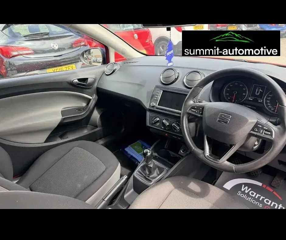 Used Seat Ibiza SE Technology 90 HP (66 kW) 2016 Red Hatchback
