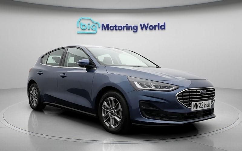 Used Ford Focus Titanium 125 HP (91 kW) 2023 Blue Hatchback