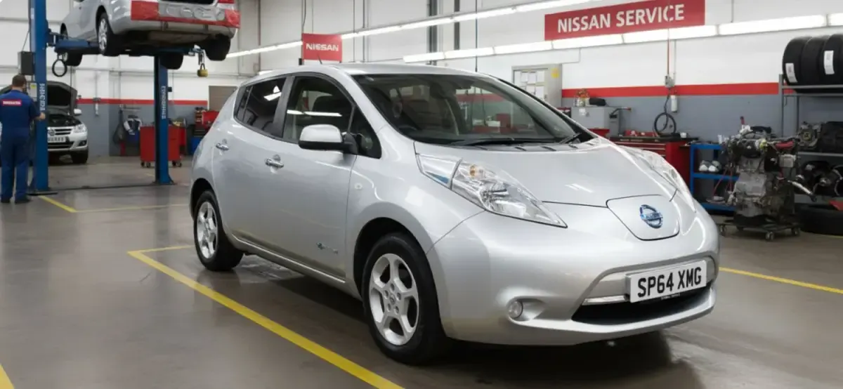 Used Nissan Leaf Acenta 80 kW (109 HP) 2014 Silver Hatchback