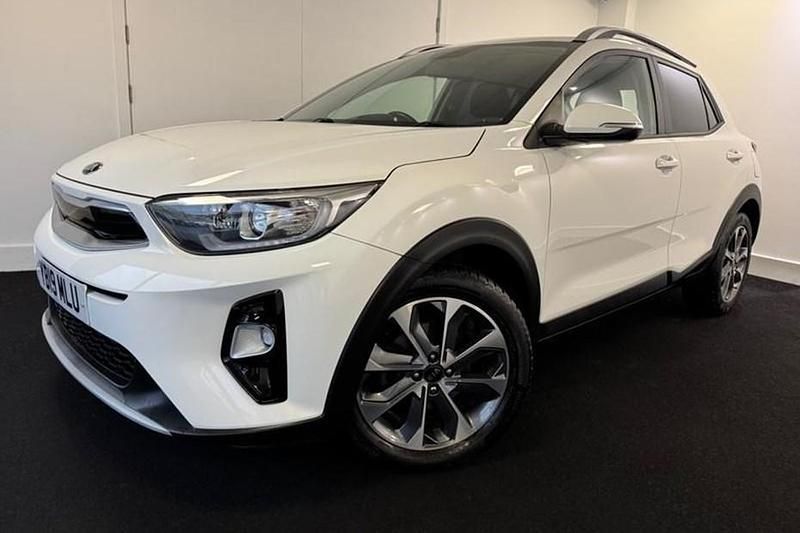 White Used 2019 Kia Stonic SUV | £9,999 (Good price) - Image 1/1