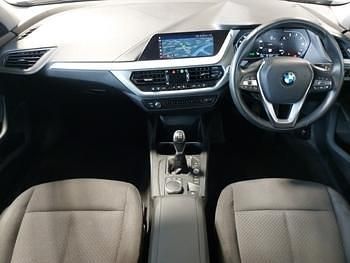 Used BMW 118 Comfort Edition 140 HP (102 kW) 2020 Black Hatchback