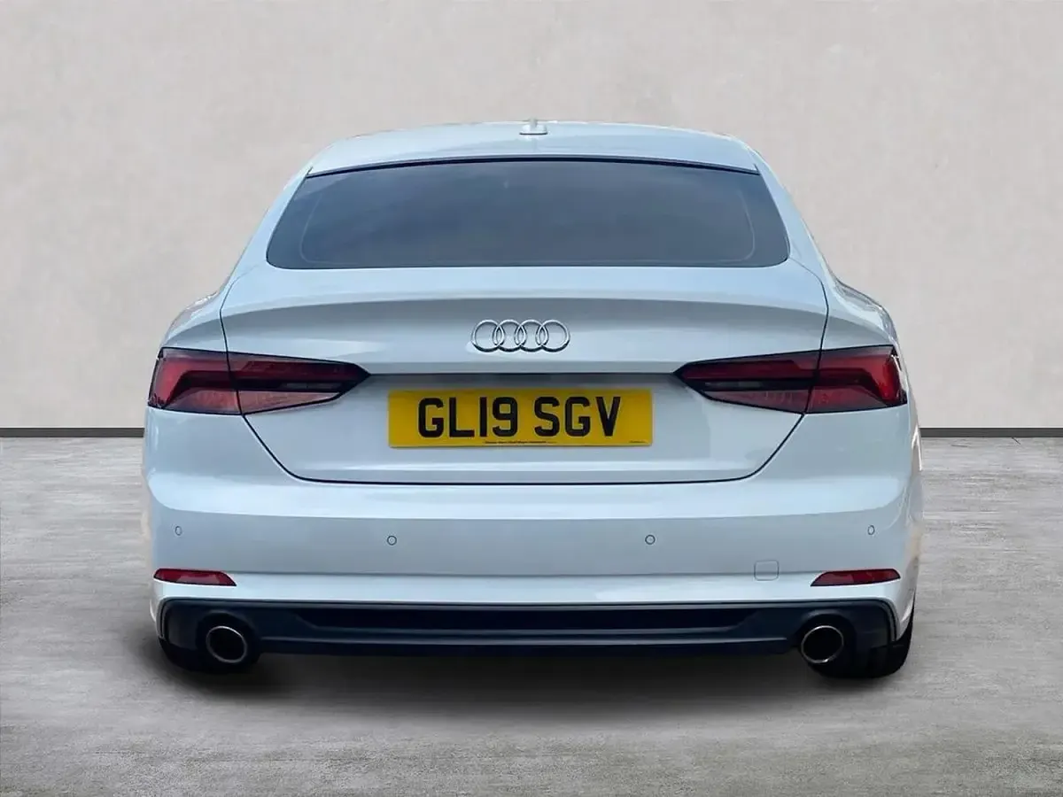 Used Audi A5 Sportback S-Line 190 HP (139 kW) 2019 White Hatchback