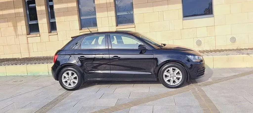 Usado Audi A1 Comfort 86 HP (63 kW) 2013 Preto Citadino