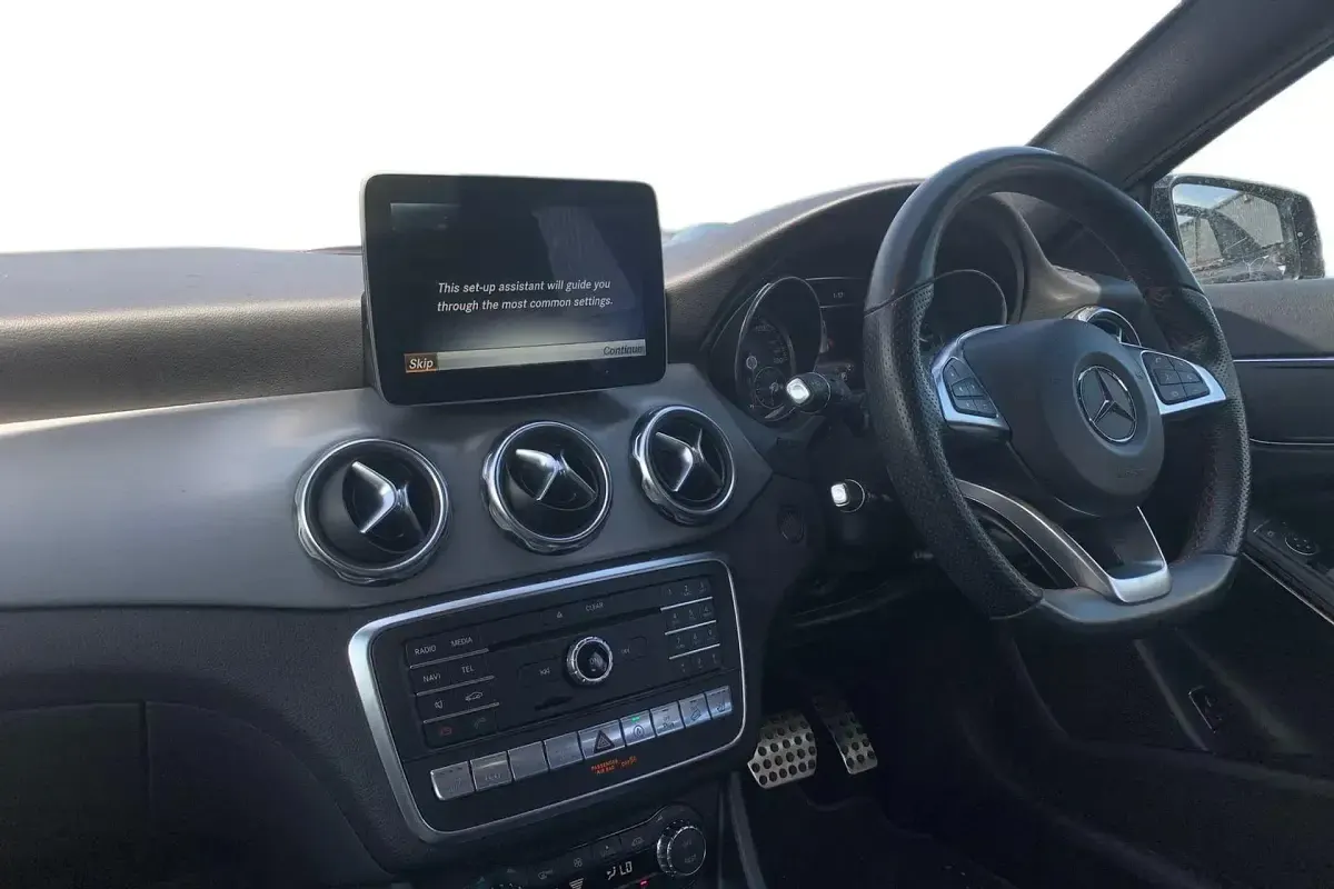 Used Mercedes GLA250 Executive 211 HP (155 kW) 2017 Black SUV