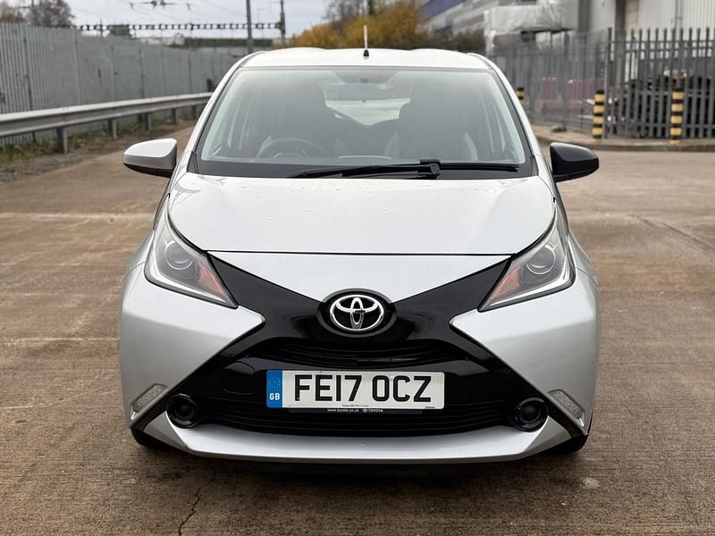 Used Toyota Aygo X-play 68 HP (50 kW) 2017 Silver Hatchback