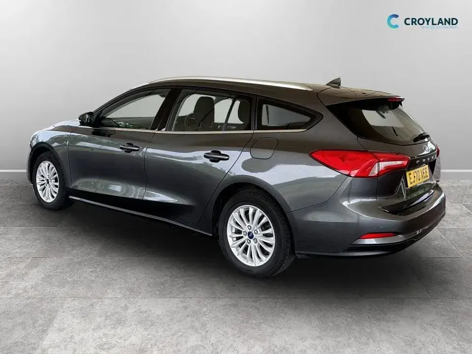 Used Ford Focus Titanium 125 HP (91 kW) 2020 Grey Estate