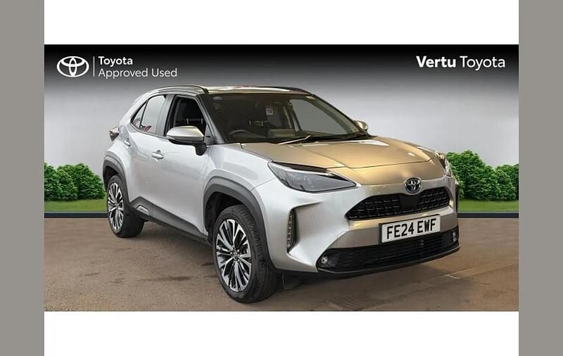 Used Toyota Yaris Cross 113 HP (83 kW) 2024 Silver SUV
