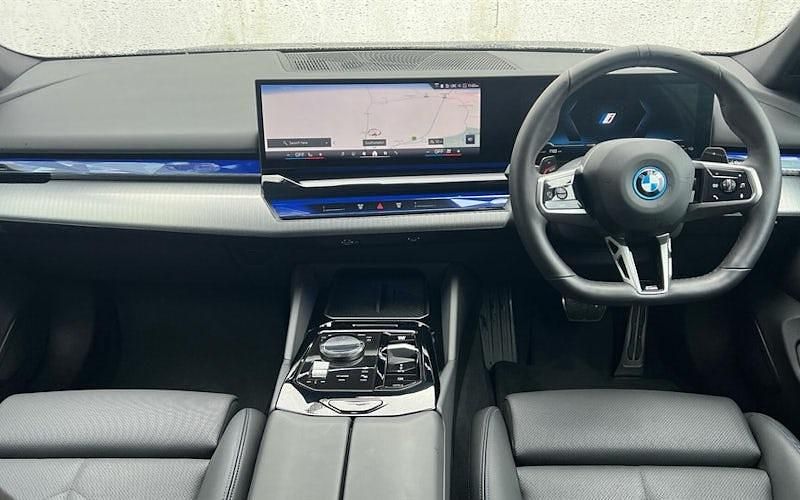 Used BMW 530e M Sport 299 HP (219 kW) 2025 Grey Estate