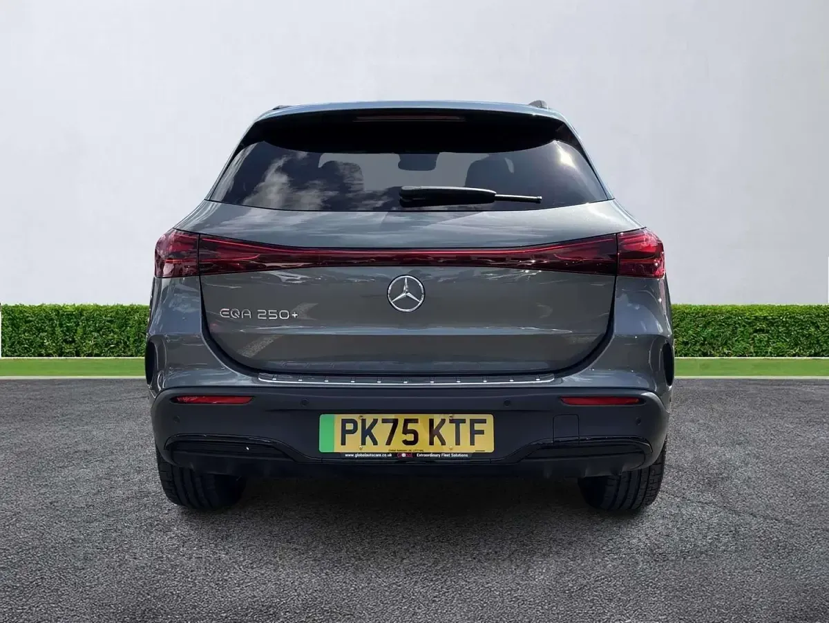 Nuevo Mercedes EQA250+ Urban 139 kW (190 CV) 2025 Gris SUV