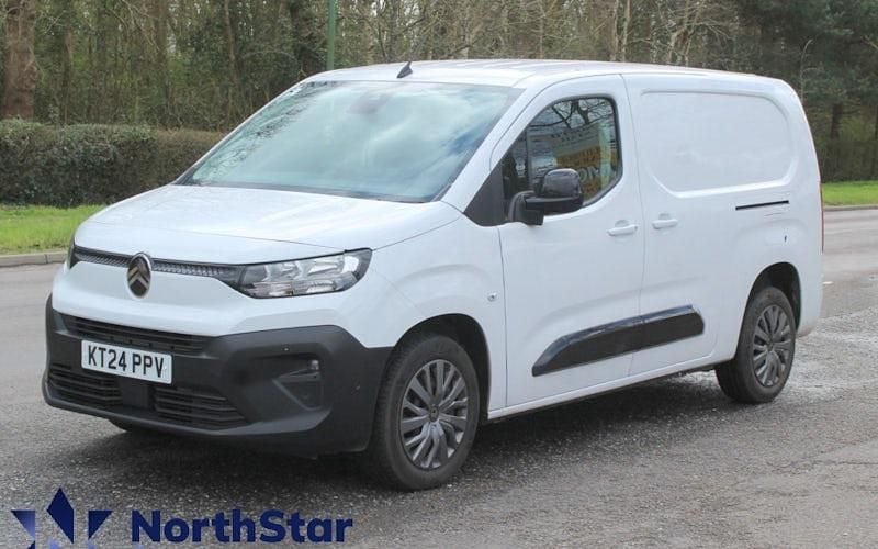 Used Citroën Berlingo 102 HP (75 kW) 2024 White MPV