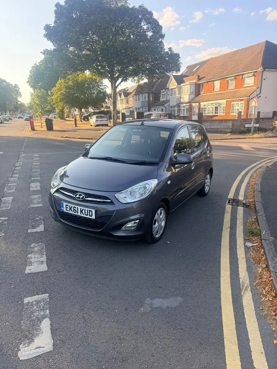 Used Hyundai i10 Active 85 HP (62 kW) 2011 Grey Hatchback