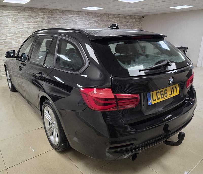 Used BMW 318 Sport Line 2016 Black Estate