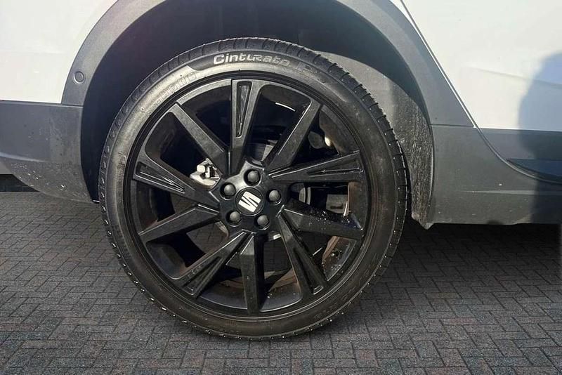 Used Seat Arona Black Edition 114 HP (83 kW) 2025 White SUV