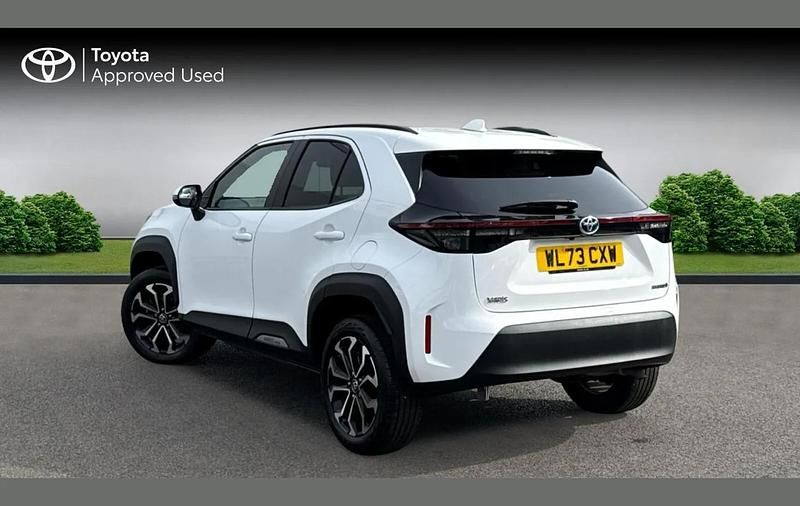 Used Toyota Yaris Cross Design 113 HP (83 kW) 2023 White SUV