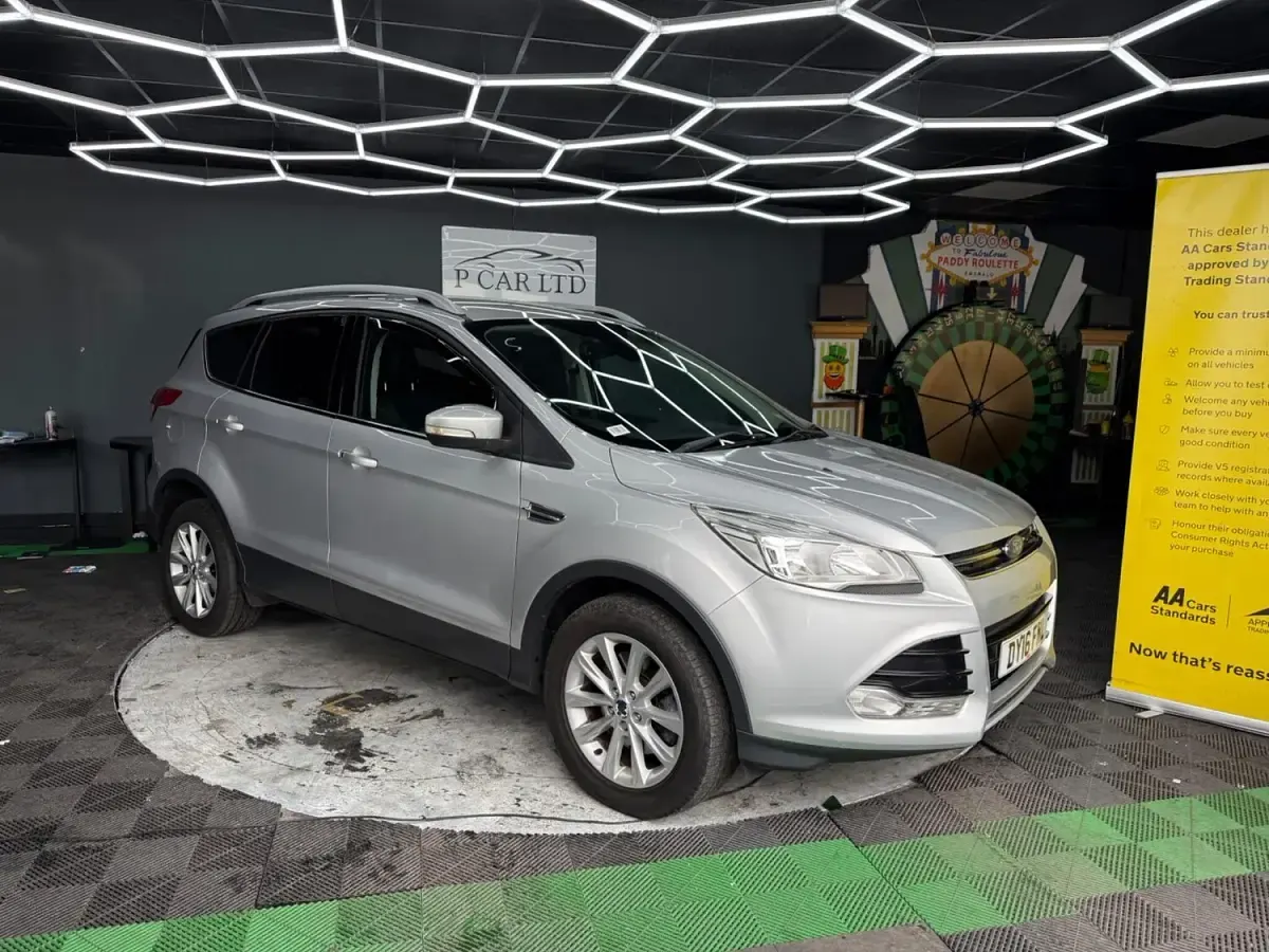 Used Ford Kuga Titanium 150 HP (110 kW) 2016 Silver SUV