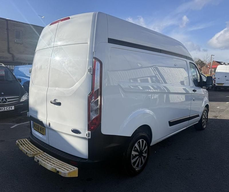 Used Ford Transit Custom 130 HP (95 kW) 2019 White Van
