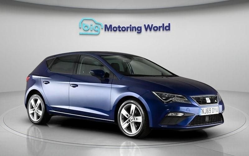 Used Seat Leon FR 150 HP (110 kW) 2019 Blue Hatchback