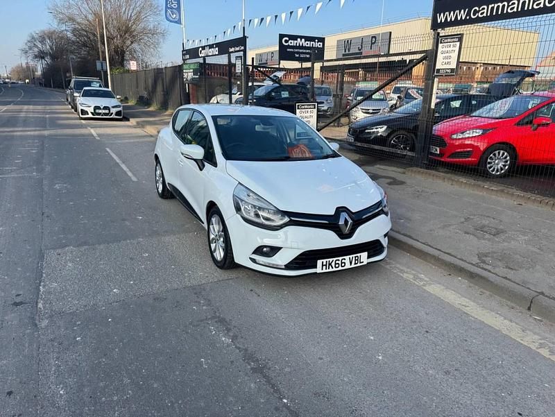Used Renault Clio IV Dynamique 2016 White Estate