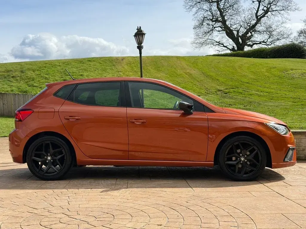 Used Seat Ibiza FR 95 HP (69 kW) 2020 Orange Hatchback