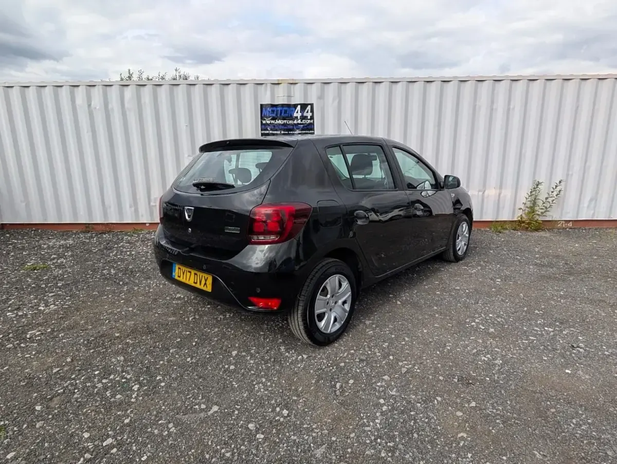 Used Dacia Sandero Lauréate 90 HP (66 kW) 2017 Black Hatchback