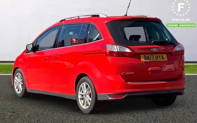 Used Ford Grand C-Max Zetec 120 HP (88 kW) 2017 Red MPV