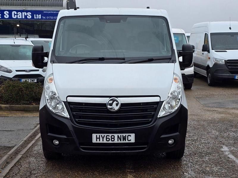 Used Vauxhall Movano 130 HP (95 kW) 2018 White MPV