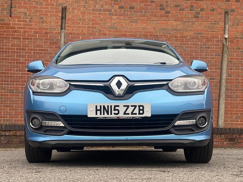 Used Renault Mégane III Dynamique 110 HP (80 kW) 2015 Blue Hatchback