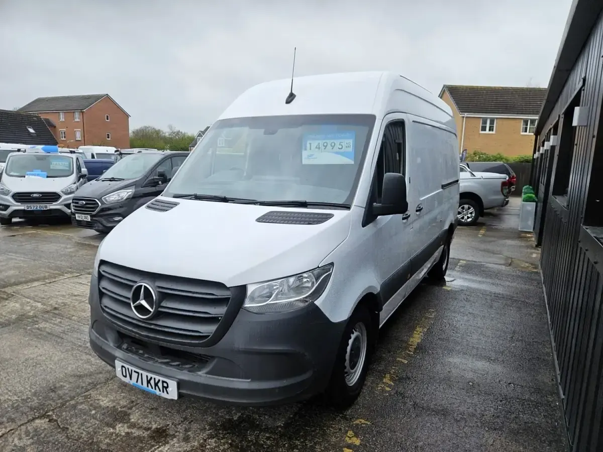 Usado Mercedes Sprinter Progressive 2022 Branco Van