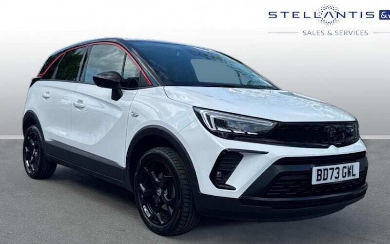 White Used 2023 Vauxhall Crossland S SUV | £15,165 (Fair price) - Image 1/4