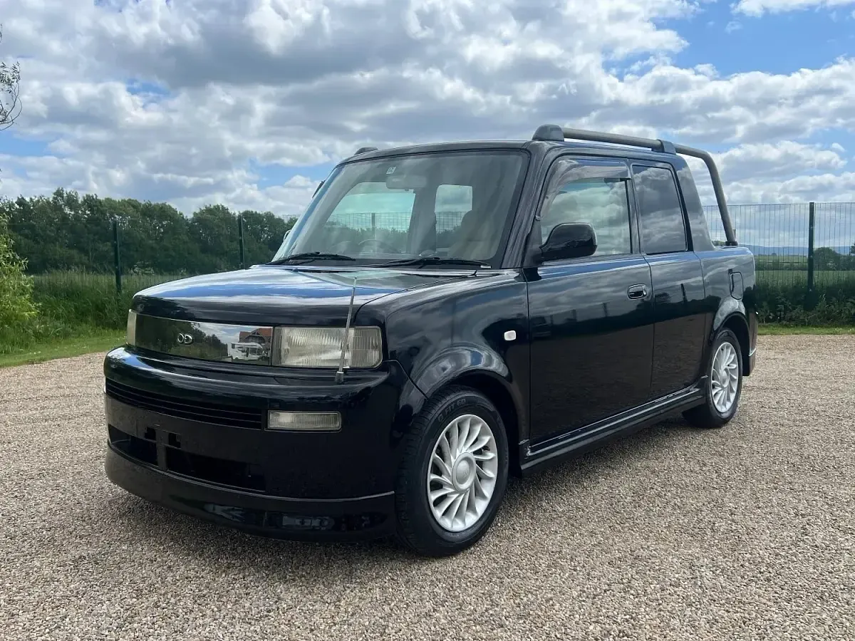 Used Toyota BB 105 HP (77 kW) 2001 Black MPV