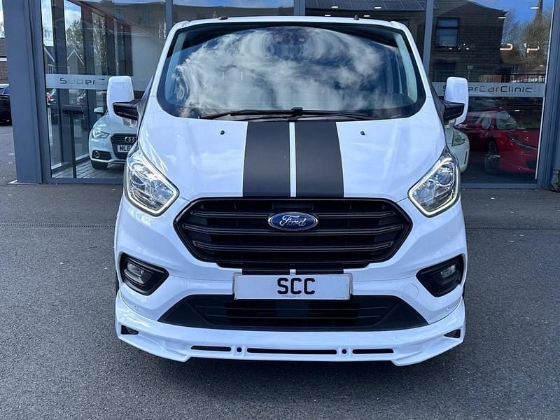 Used Ford Transit Custom Limited 170 HP (125 kW) 2019 White Van