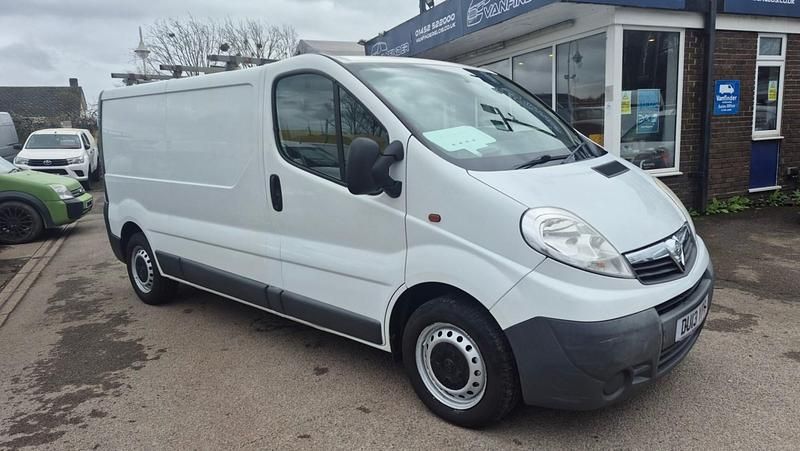 Used Vauxhall Vivaro 115 HP (84 kW) 2013 White MPV
