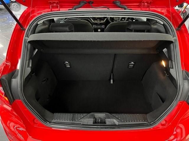 Used Ford Fiesta Zetec 85 HP (62 kW) 2018 Red Hatchback