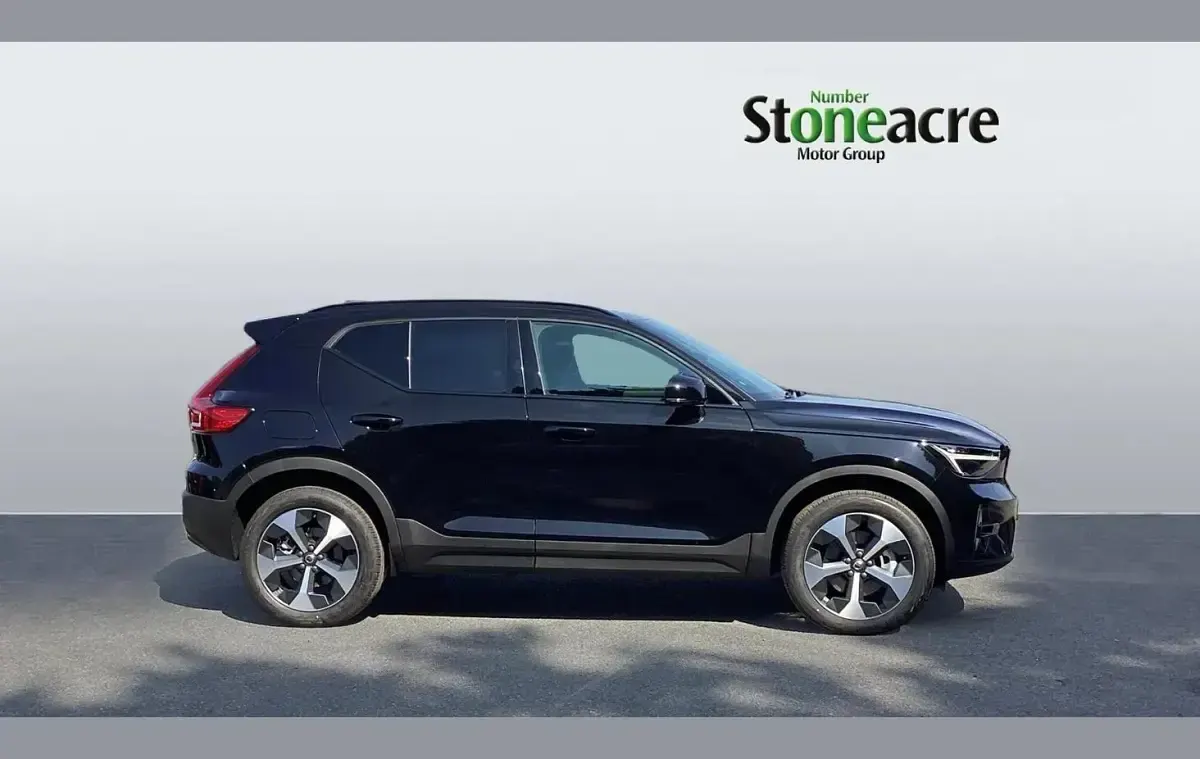 New Volvo XC40 Plus 161 HP (118 kW) 2026 Black SUV