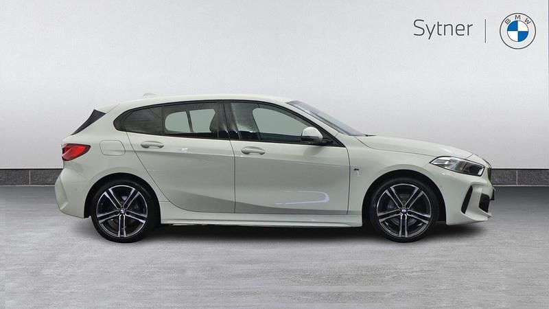 Used BMW 118 M Sport 134 HP (98 kW) 2023 White Hatchback