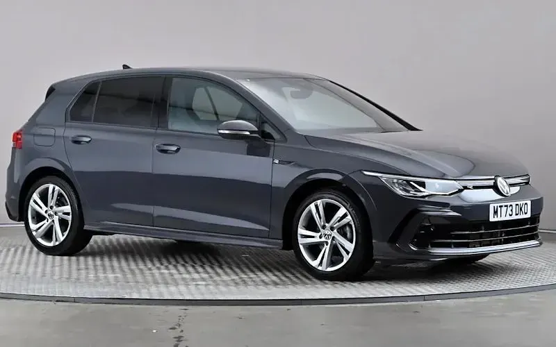 Used VW Golf VIII R-line 131 HP (96 kW) 2023 Hatchback