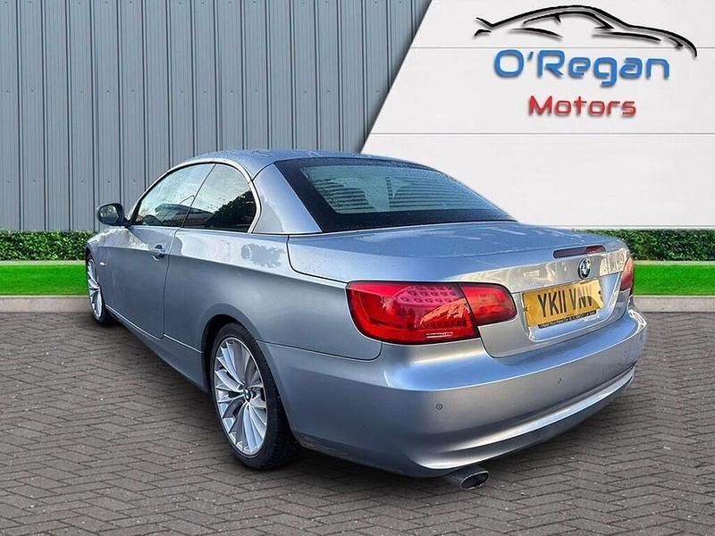 Begagnad BMW 320 Cabriolet Comfort Edition 184 HK (135 kW) 2011 Blå Cab