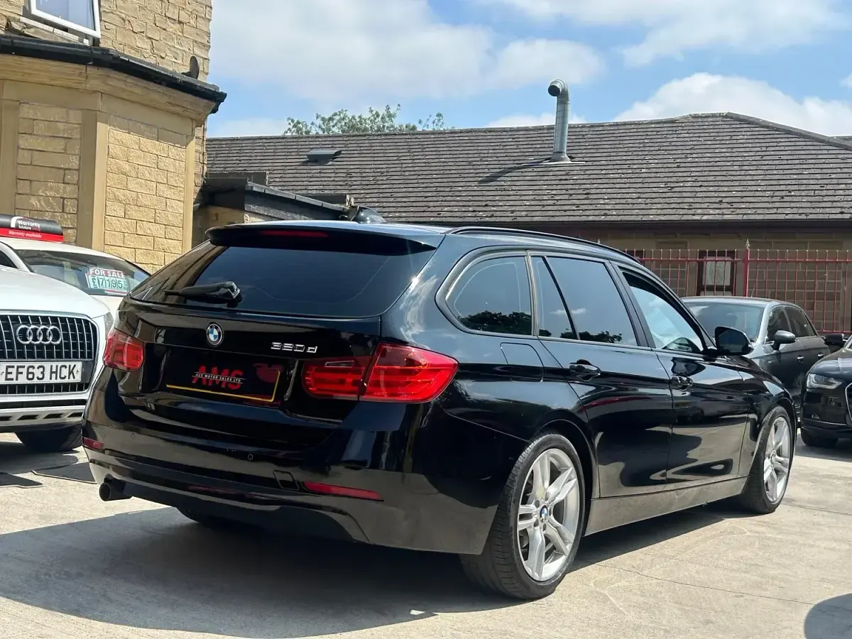 Used BMW 320 Efficient Dynamics 2013 Black Estate
