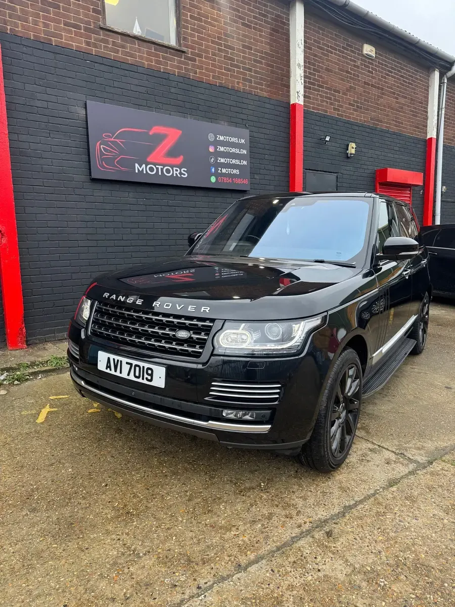 Begagnad Land Rover Range Rover Autobiography 306 HK (225 kW) 2017 Svart SUV