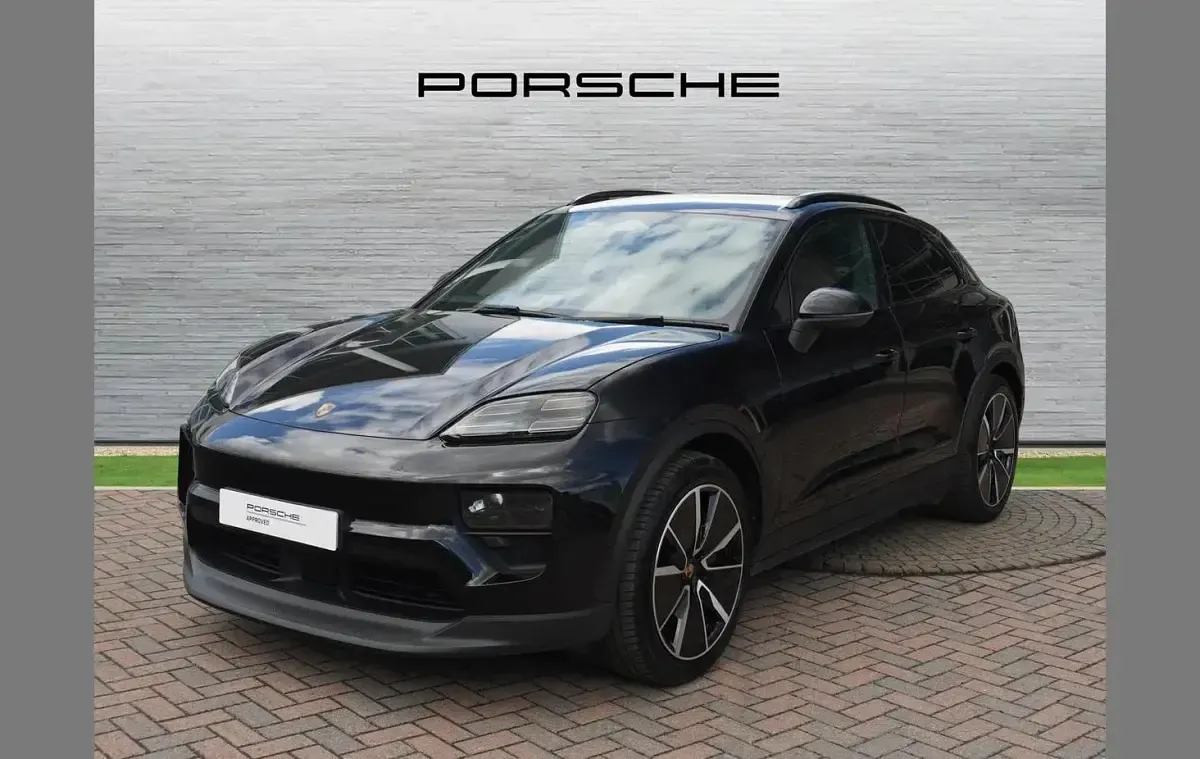 Used Porsche Macan 300 kW (408 HP) 2025 Black SUV