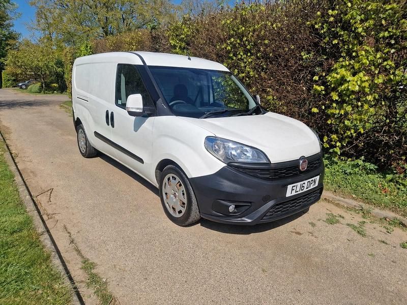 Used Fiat Doblò 2016 White MPV
