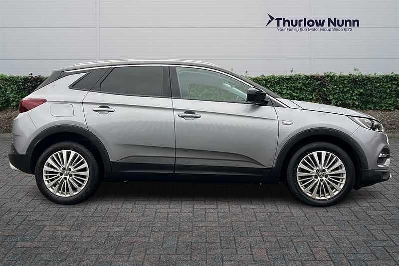 Used Vauxhall Grandland X Business Edition 130 HP (95 kW) 2020 Quartz grey SUV