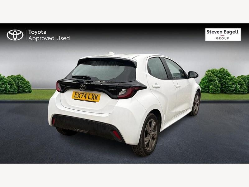 Used Toyota Yaris Hybrid 2024 White Hatchback