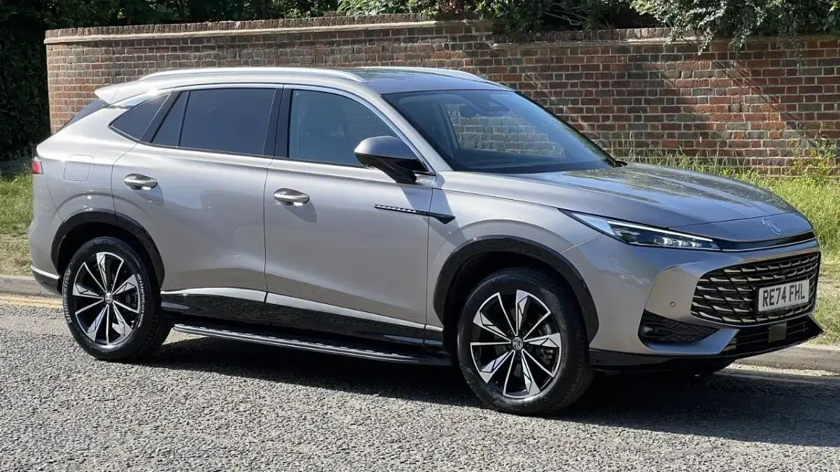 Used MG HS Trophy 295 HP (216 kW) 2025 Silver SUV