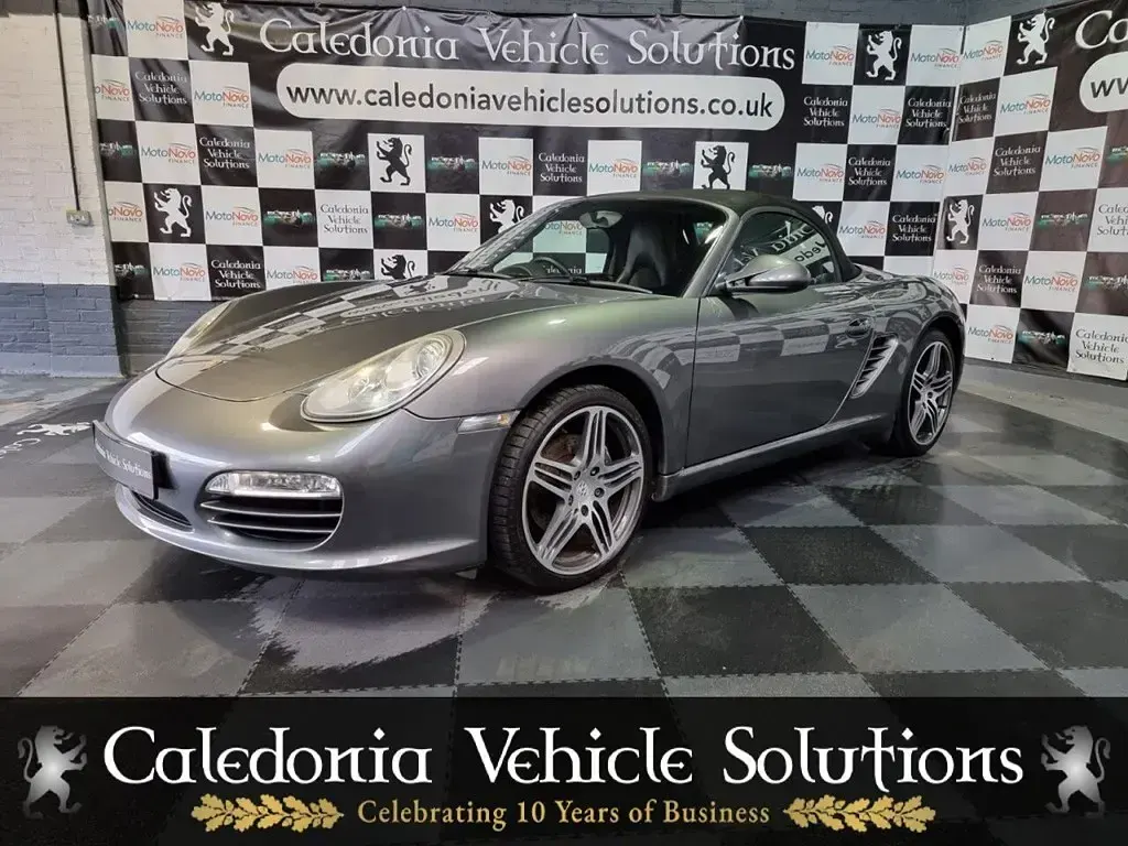 Begagnad Porsche Boxster 255 HK (187 kW) 2010 Grå Cab