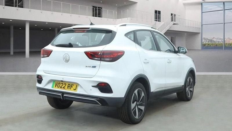 Used MG ZS Trophy 130 kW (177 HP) 2022 White SUV