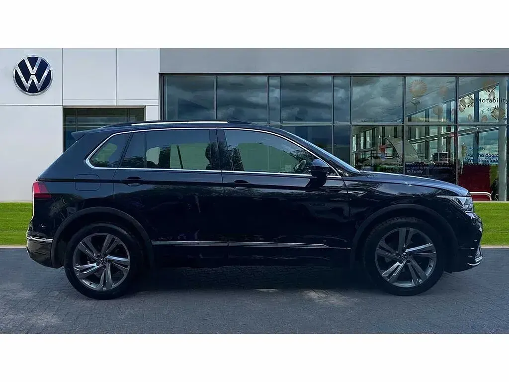 Used VW Tiguan R-line Edition 150 HP (110 kW) 2023 Black SUV