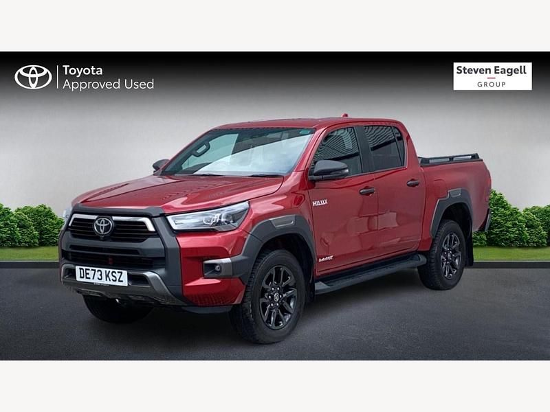 Used Toyota HiLux 201 HP (147 kW) 2023 Red Pickup